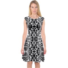 Psychedelic Pattern Flower Black Capsleeve Midi Dress by Mariart