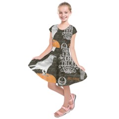 Vintage Halloween Kids  Short Sleeve Dress by Valentinaart