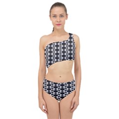 Black And White Triangles Spliced Up Two Piece Swimsuit