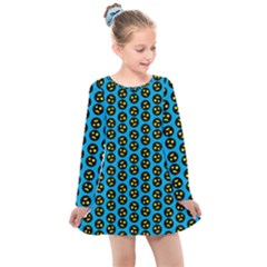 0059 Comic Head Bothered Smiley Pattern Kids  Long Sleeve Dress by DinzDas