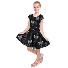 Black And White Butterfly Pattern Kids  Short Sleeve Dress by SpinnyChairDesigns